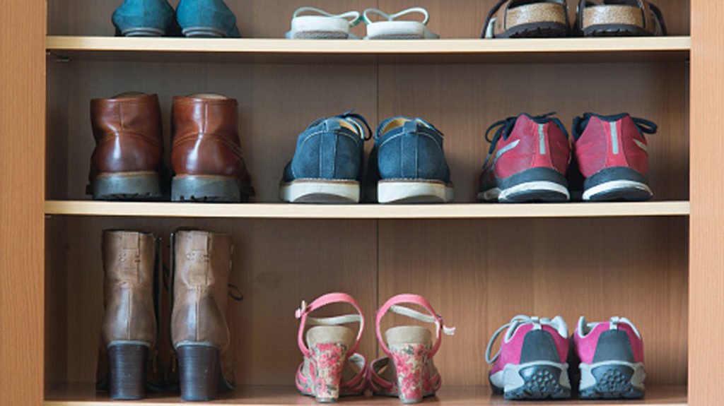Tips-To-Organize-Your-Shoes-in-Closets-with-Ease-on-dependableblog