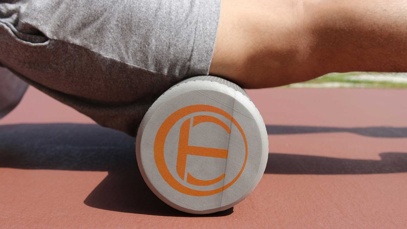 You Shouldn’t Do These 6 Things While Foam Rolling
