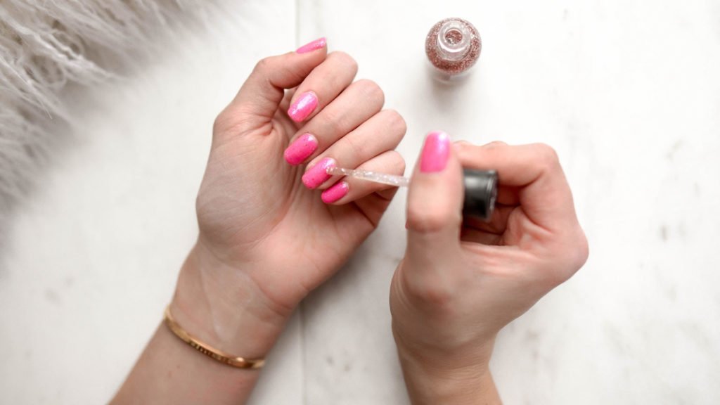 Every-Woman-Should-Own-&-Use-Gel-Nail-Polish-on-DependableBlog